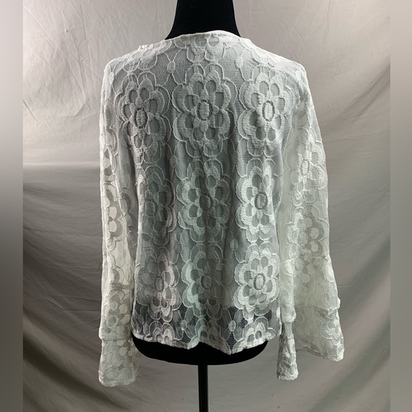 Boho Flowered White Lace Blouse - Picture 6 of 8